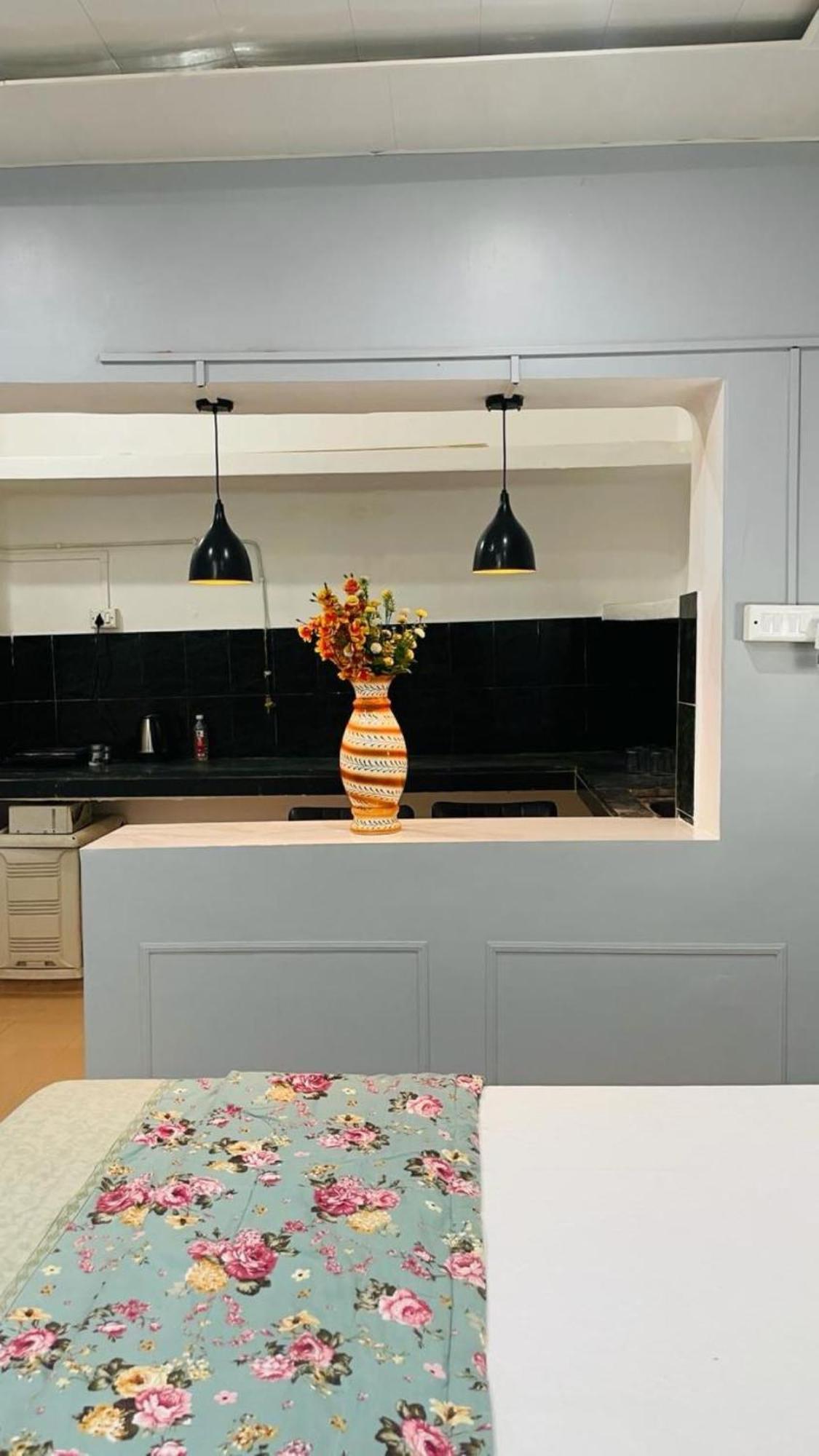 Janki Kunj Varanasi- 3 Room Home ภายนอก รูปภาพ